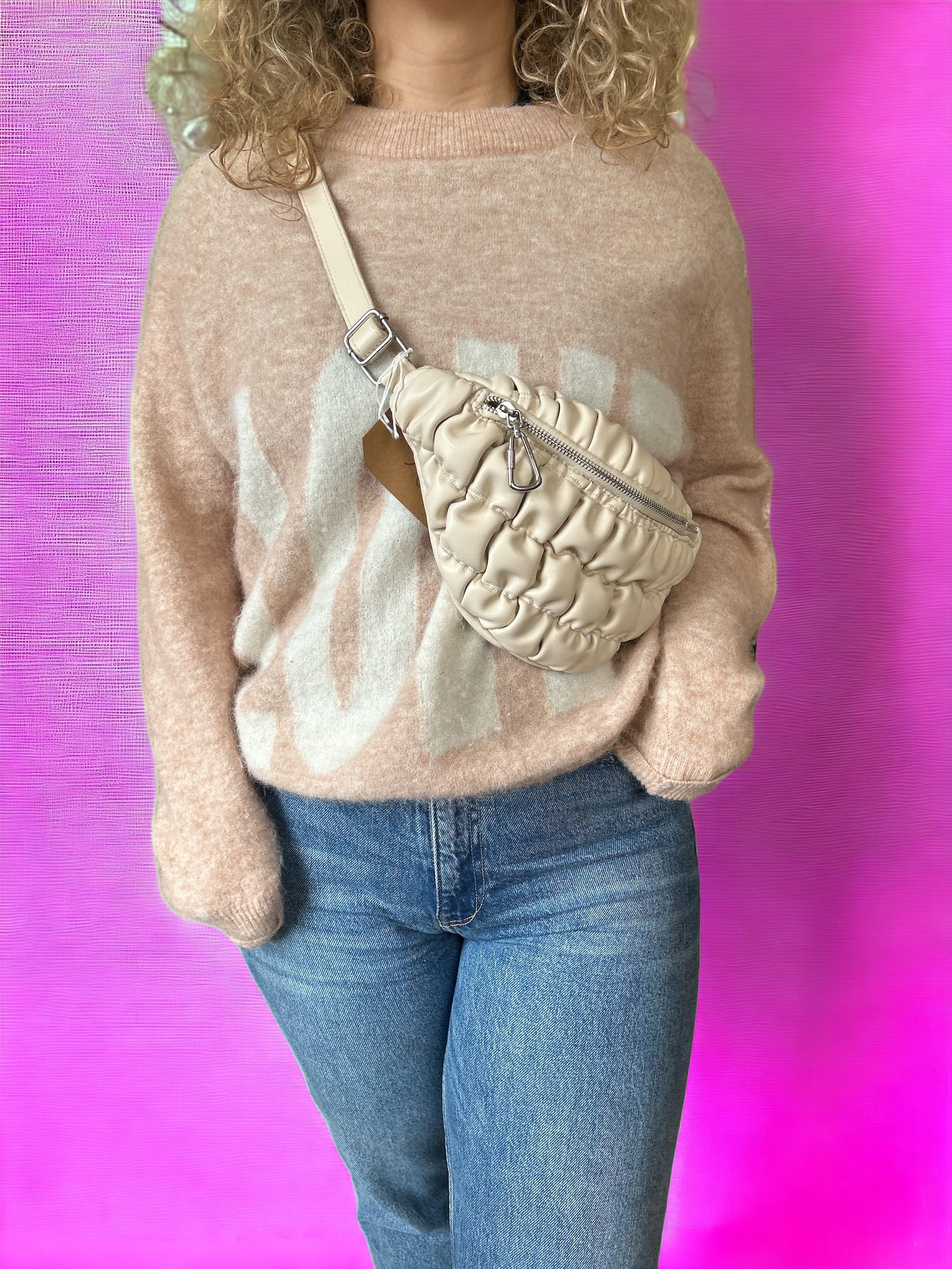 Love logo knit
