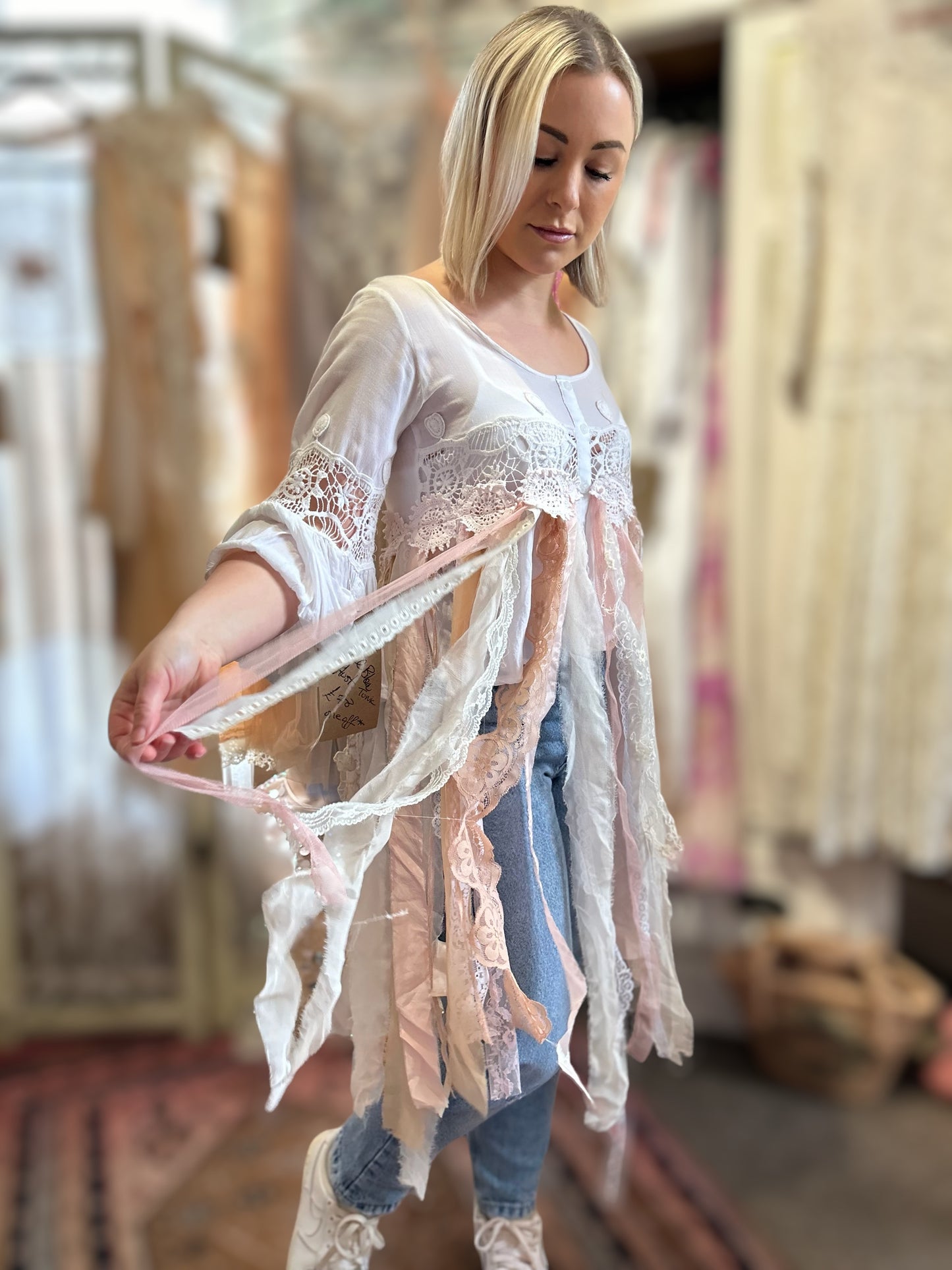 Ethereal floaty top