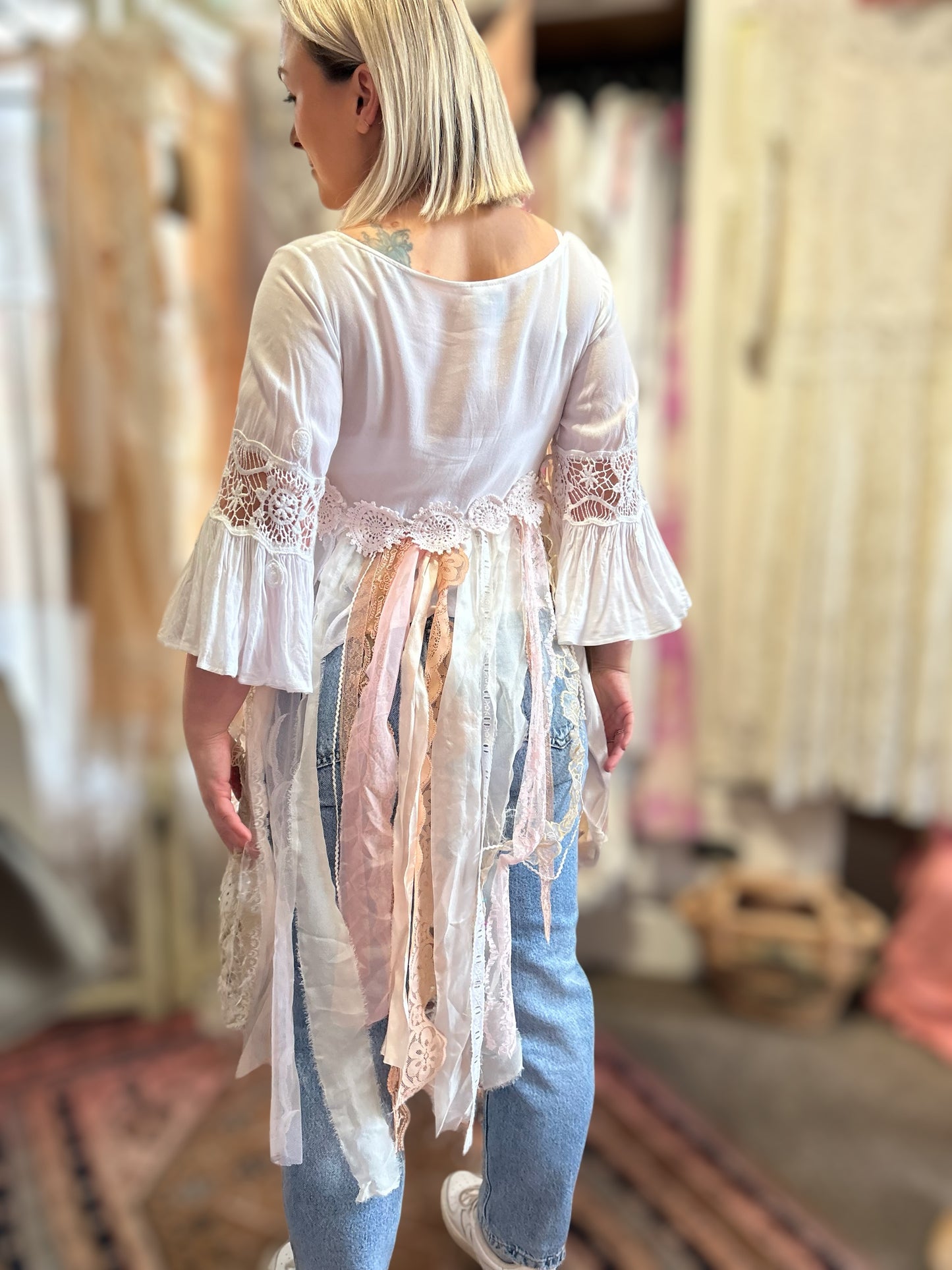 Ethereal floaty top